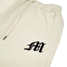 Load image into Gallery viewer, TREVI SHORTS- beige
