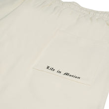 Load image into Gallery viewer, TREVI SHORTS- beige

